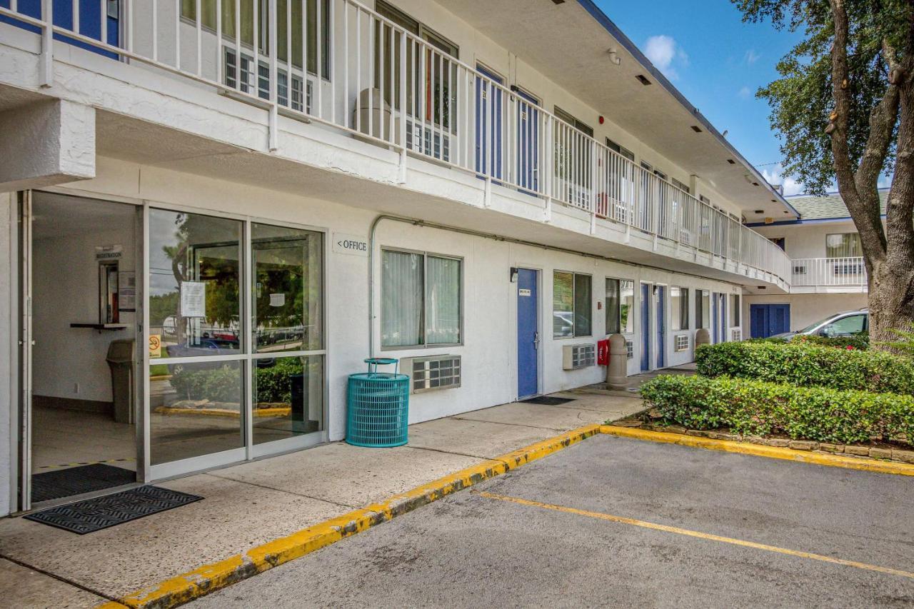 Motel 6-Conroe, Tx Zewnętrze zdjęcie