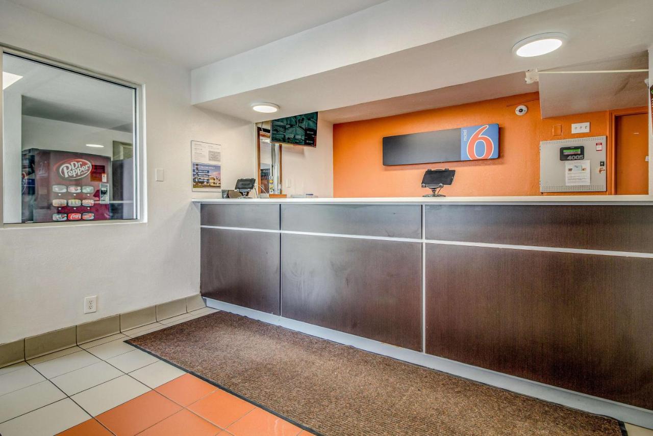 Motel 6-Conroe, Tx Zewnętrze zdjęcie